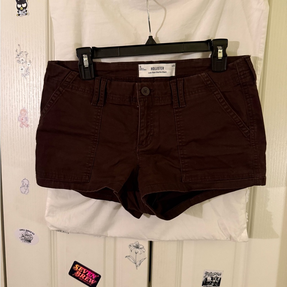Hollister Women's Dark Brown Cargo Shorts